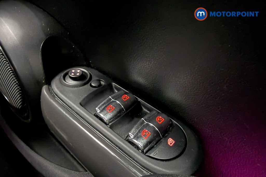 Mini Hatchback Cooper Classic Manual Petrol Hatchback - Stock Number (1638636) - 15th supplementary image