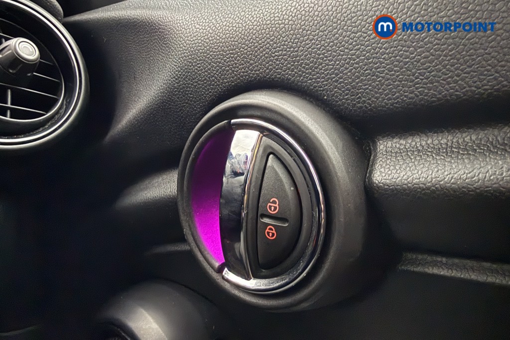 Mini Hatchback Cooper Classic Manual Petrol Hatchback - Stock Number (1638636) - 16th supplementary image