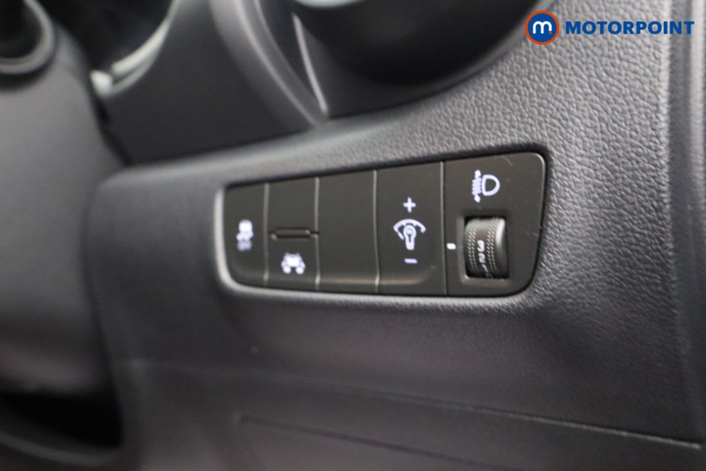 Hyundai Kona Premium Manual Petrol SUV - Stock Number (1638932) - 5th supplementary image