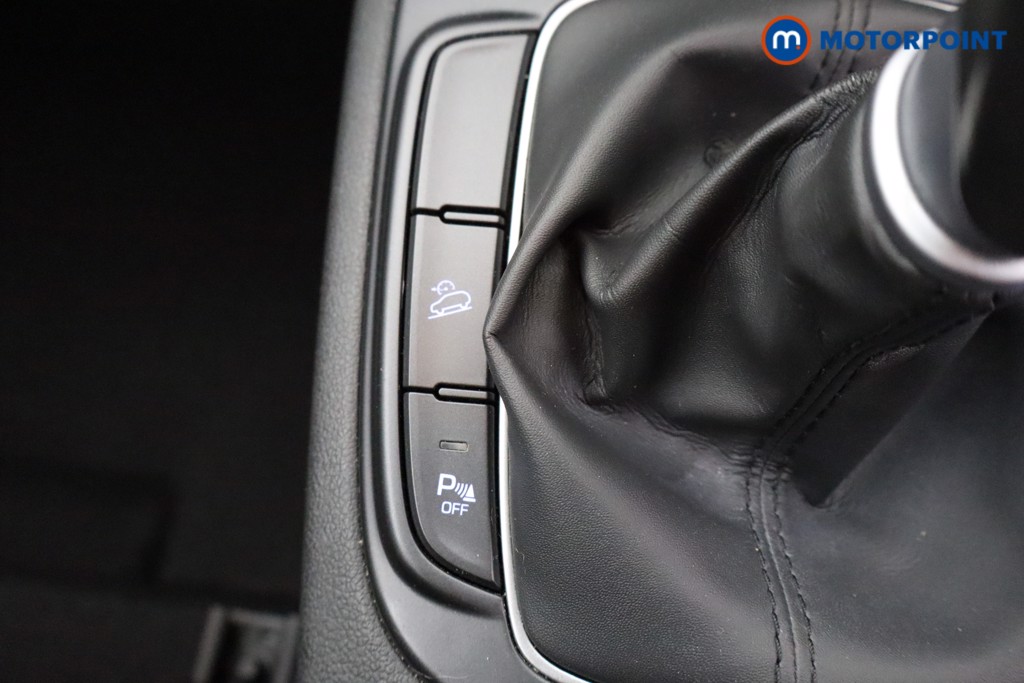 Hyundai Kona Premium Manual Petrol SUV - Stock Number (1638932) - 15th supplementary image