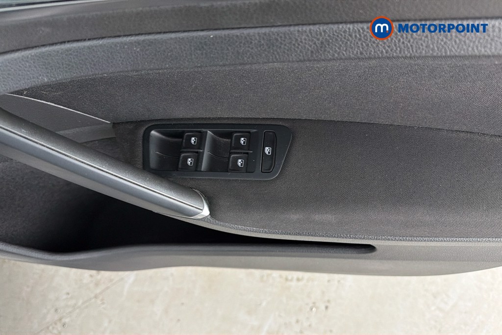 Volkswagen Golf Match Edition Manual Petrol Hatchback - Stock Number (1639694) - 20th supplementary image