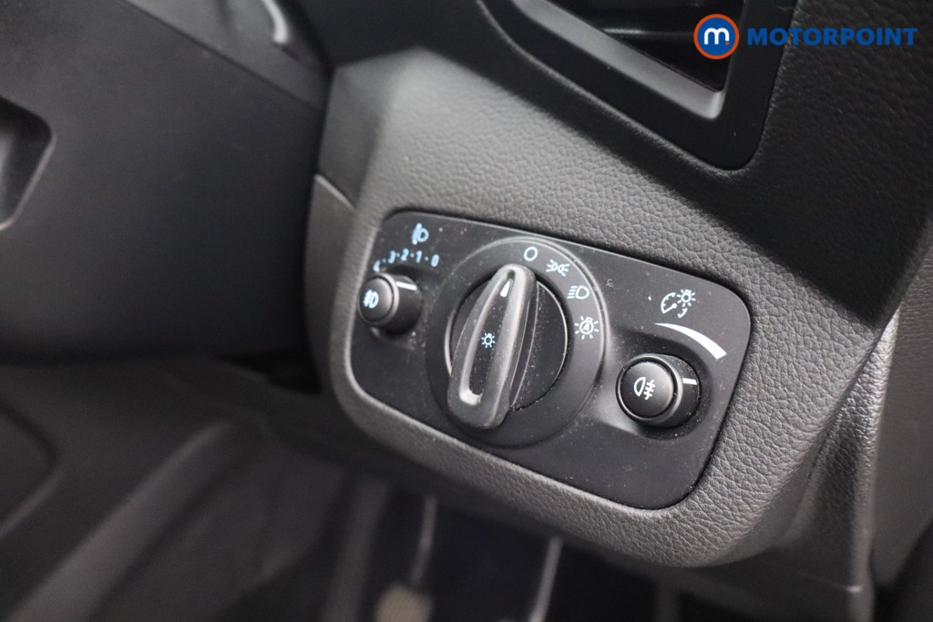 Ford Kuga Titanium Edition Manual Petrol SUV - Stock Number (1639941) - 4th supplementary image