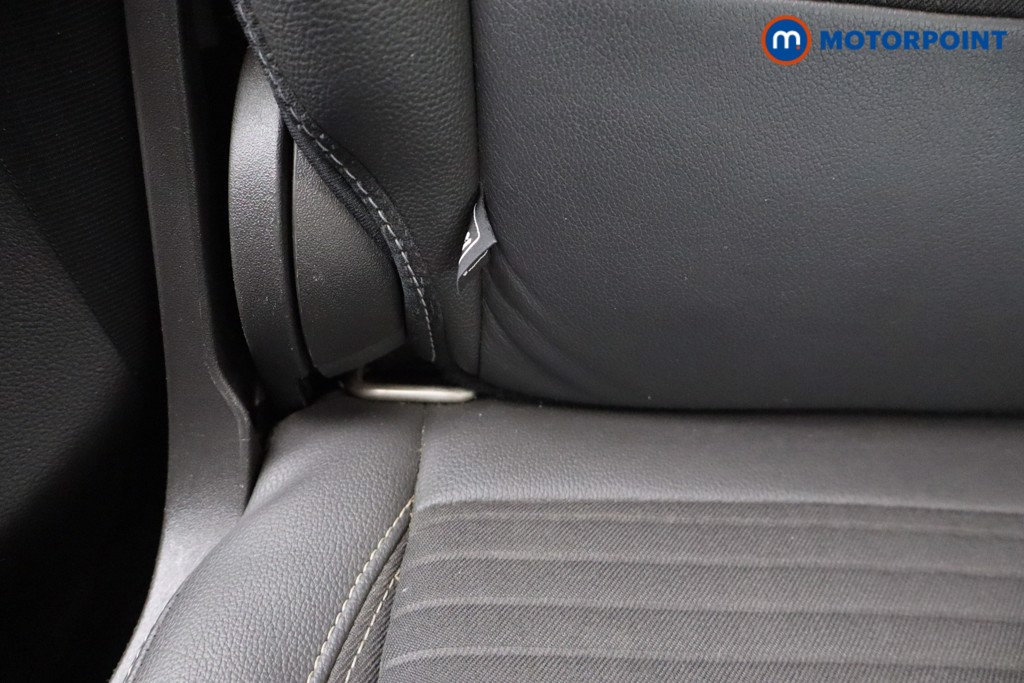 Ford Kuga Titanium Edition Manual Petrol SUV - Stock Number (1639941) - 20th supplementary image