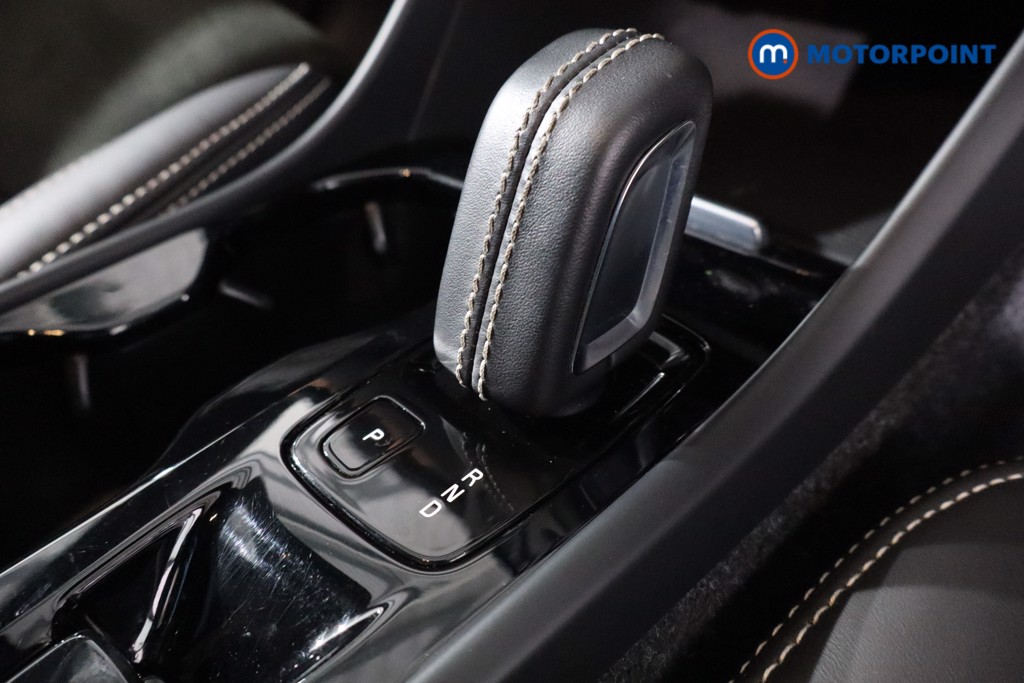 Volvo Xc40 R Design Automatic Petrol SUV - Stock Number (1640015) - 21st supplementary image