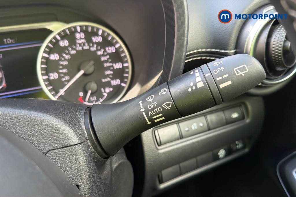 Nissan Juke N-Connecta Manual Petrol SUV - Stock Number (1640228) - 7th supplementary image