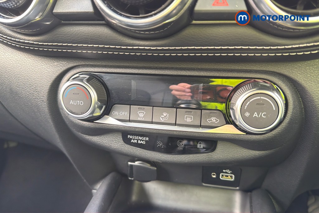 Nissan Juke N-Connecta Manual Petrol SUV - Stock Number (1640228) - 12th supplementary image