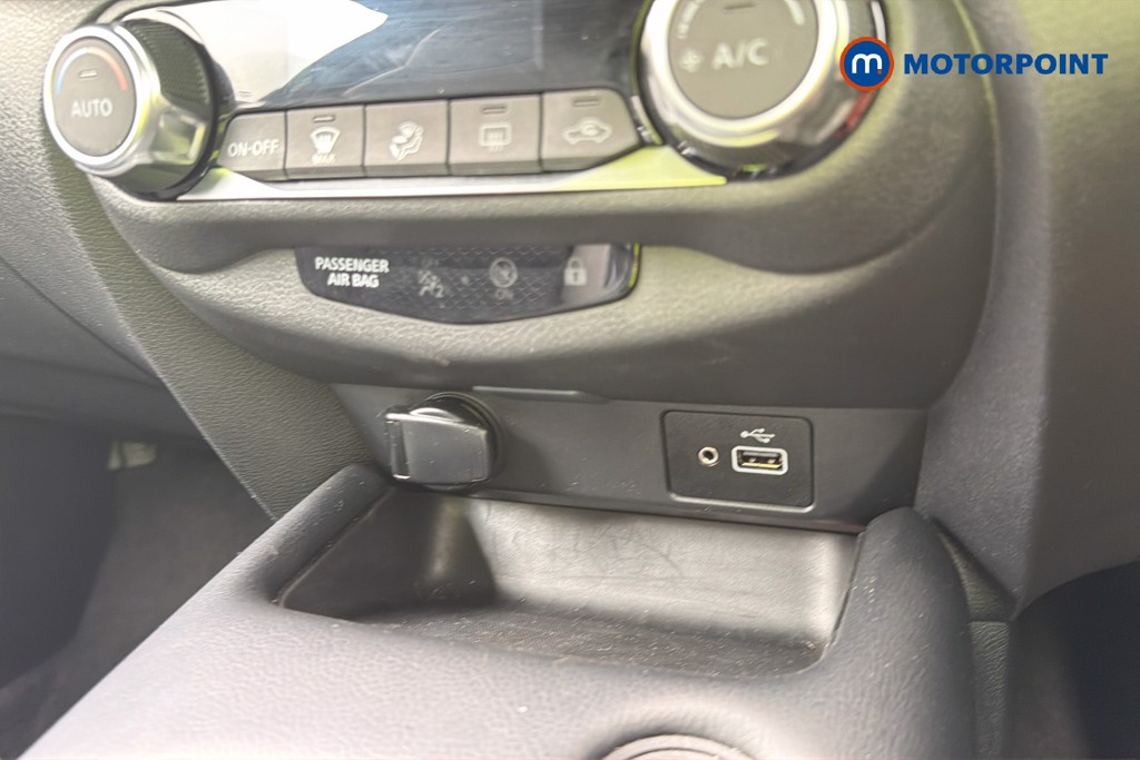 Nissan Juke N-Connecta Manual Petrol SUV - Stock Number (1640228) - 17th supplementary image