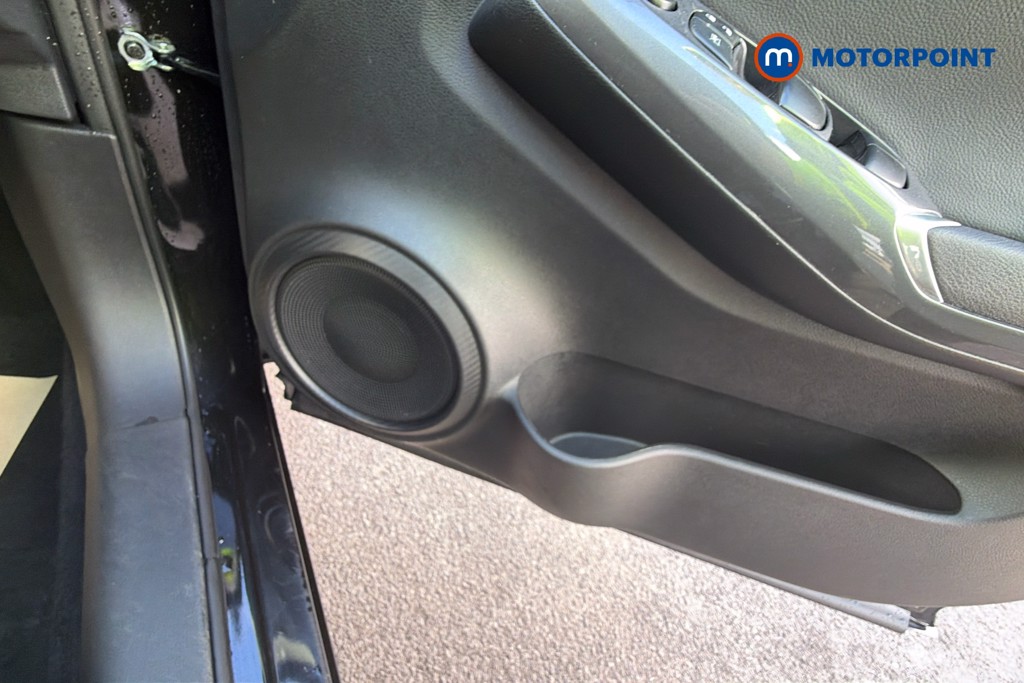 Nissan Juke N-Connecta Manual Petrol SUV - Stock Number (1640228) - 21st supplementary image