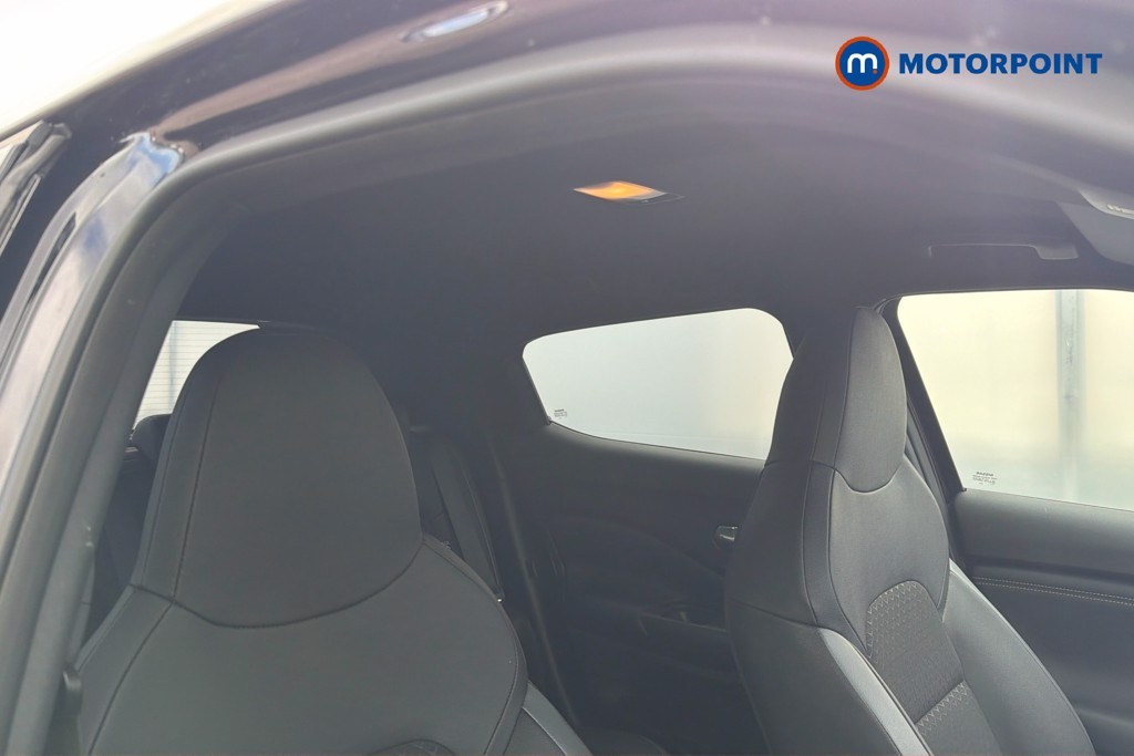 Nissan Juke N-Connecta Manual Petrol SUV - Stock Number (1640228) - 23rd supplementary image