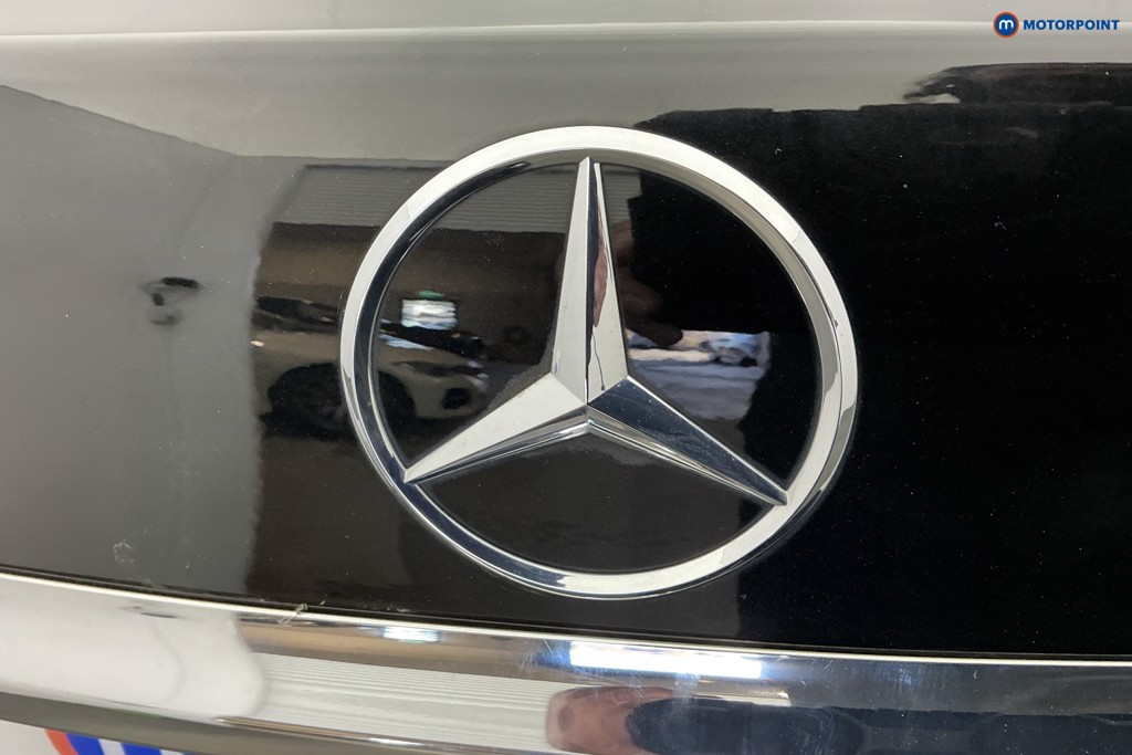 Mercedes-Benz E Class Amg Line Night Edition Automatic Petrol Plug-In Hybrid Saloon - Stock Number (1640298) - 30th supplementary image