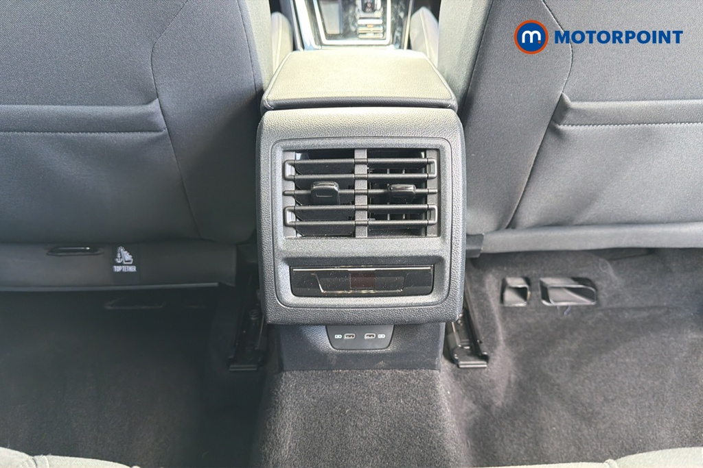 Volkswagen Golf Style Automatic Petrol Hatchback - Stock Number (1640984) - 28th supplementary image