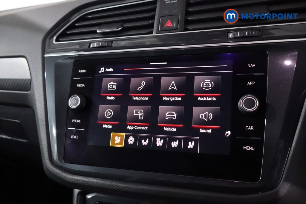 Volkswagen Tiguan R-Line Automatic Petrol SUV - Stock Number (1641115) - 2nd supplementary image