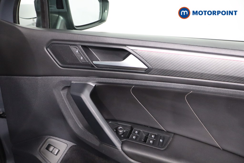 Volkswagen Tiguan R-Line Automatic Petrol SUV - Stock Number (1641115) - 24th supplementary image