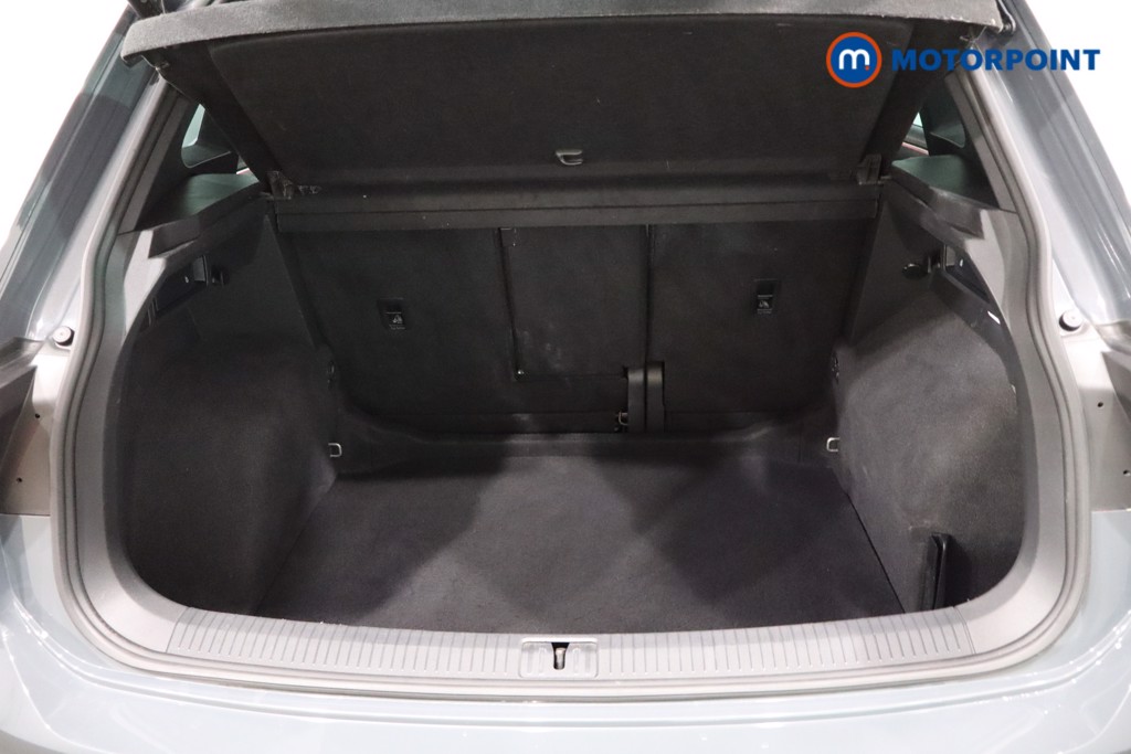 Volkswagen Tiguan R-Line Automatic Petrol SUV - Stock Number (1641115) - 39th supplementary image