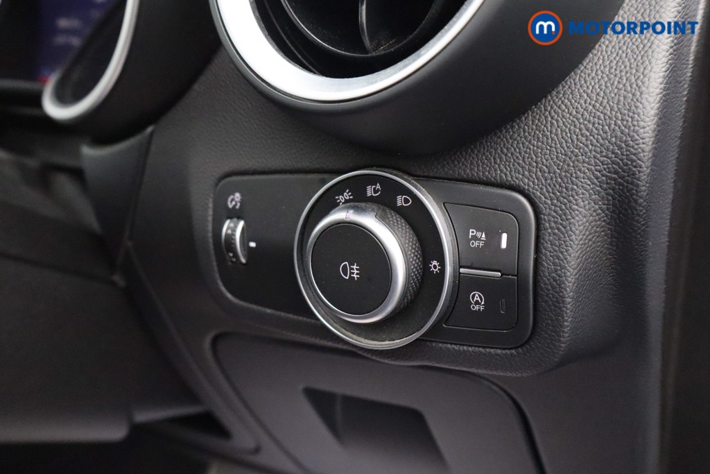 Alfa Romeo Stelvio Veloce Automatic Petrol SUV - Stock Number (1641414) - 6th supplementary image