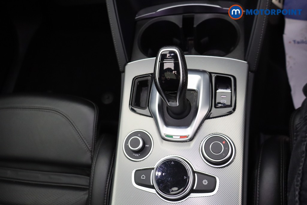 Alfa Romeo Stelvio Veloce Automatic Petrol SUV - Stock Number (1641414) - 14th supplementary image