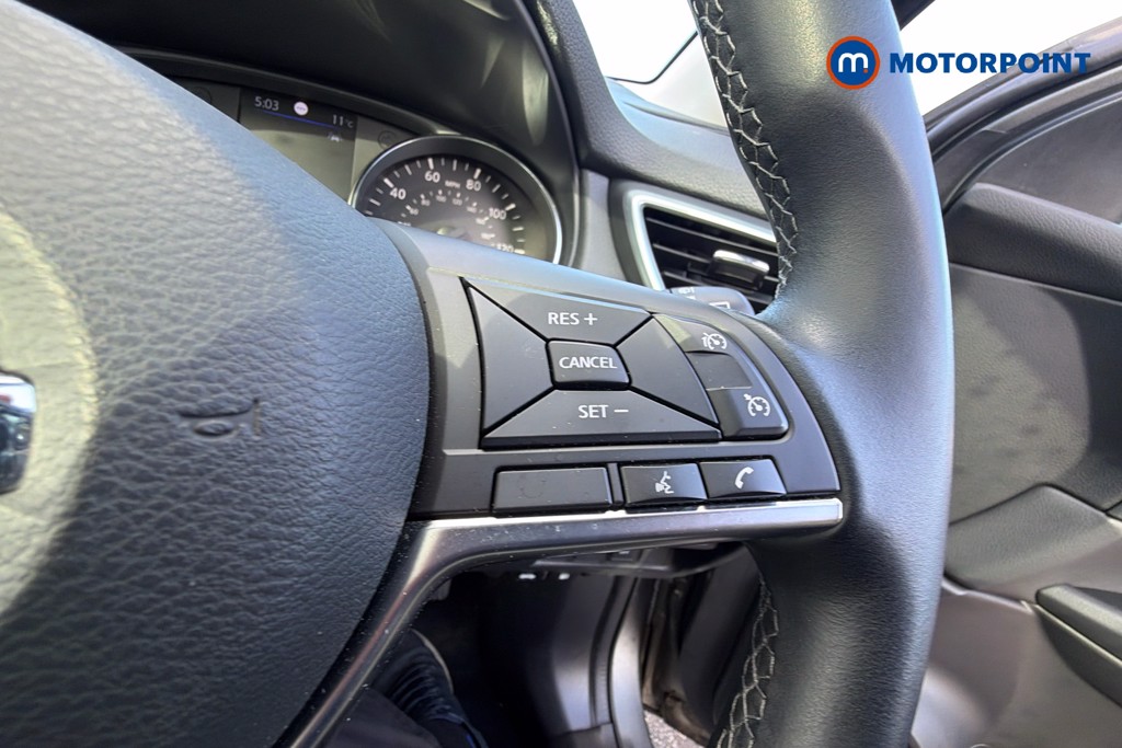 Nissan Qashqai N-Connecta Manual Petrol SUV - Stock Number (1641607) - 4th supplementary image