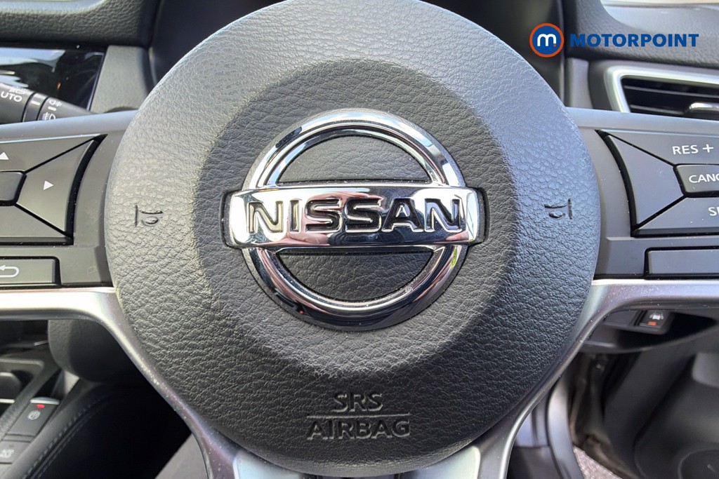 Nissan Qashqai N-Connecta Manual Petrol SUV - Stock Number (1641607) - 5th supplementary image