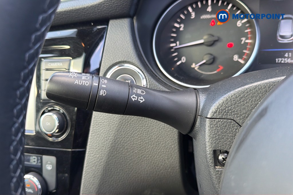 Nissan Qashqai N-Connecta Manual Petrol SUV - Stock Number (1641607) - 6th supplementary image