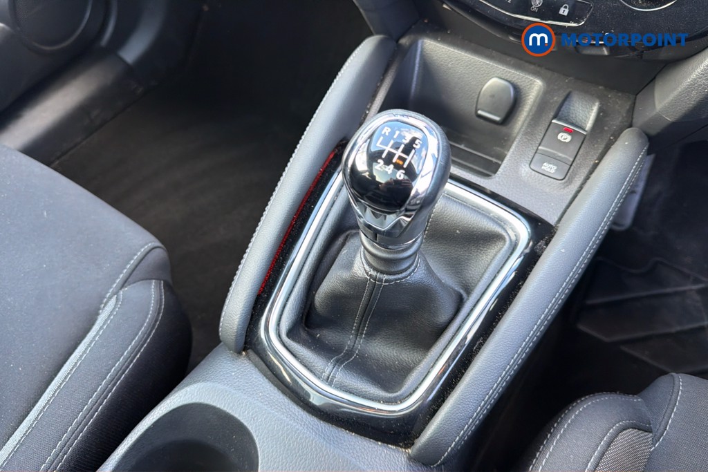 Nissan Qashqai N-Connecta Manual Petrol SUV - Stock Number (1641607) - 15th supplementary image