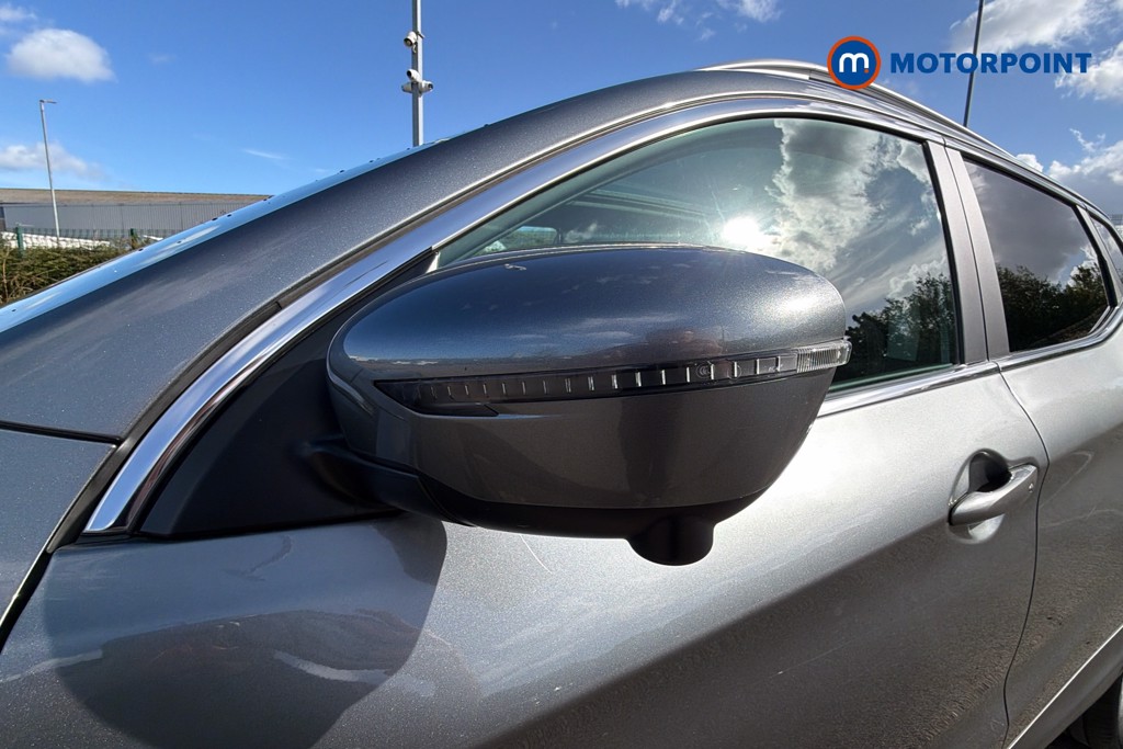 Nissan Qashqai N-Connecta Manual Petrol SUV - Stock Number (1641607) - 43rd supplementary image