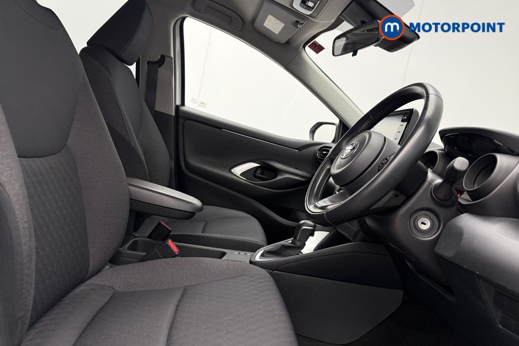 Toyota Yaris Design Automatic Petrol-Electric Hybrid Hatchback - Stock Number (1641654) - 7th supplementary image
