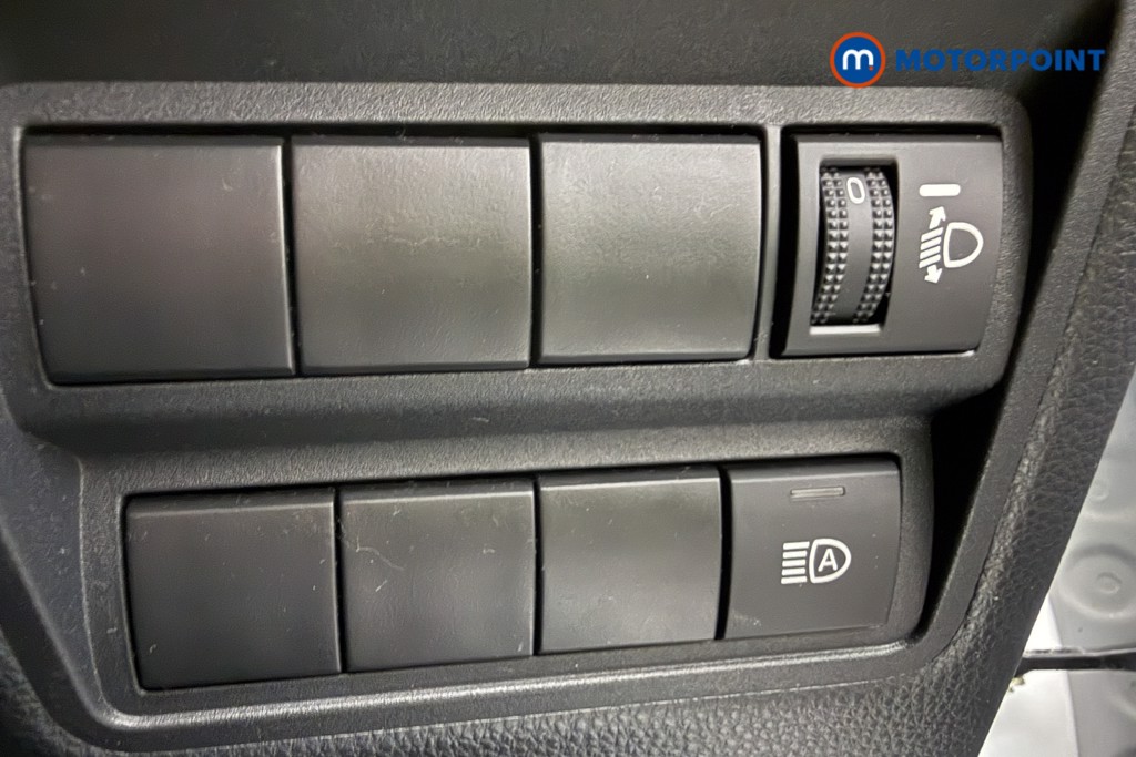 Toyota Yaris Design Automatic Petrol-Electric Hybrid Hatchback - Stock Number (1641654) - 16th supplementary image