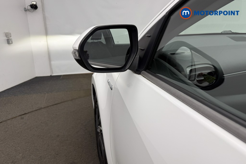 Toyota Yaris Design Automatic Petrol-Electric Hybrid Hatchback - Stock Number (1641654) - 28th supplementary image