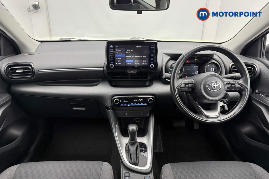 Toyota Yaris Design Automatic Petrol-Electric Hybrid Hatchback - Stock Number (1641654) - 1st supplementary image