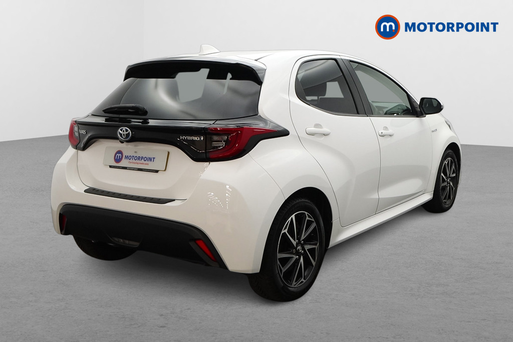 Toyota Yaris Design Automatic Petrol-Electric Hybrid Hatchback - Stock Number (1641654) - Drivers side rear corner