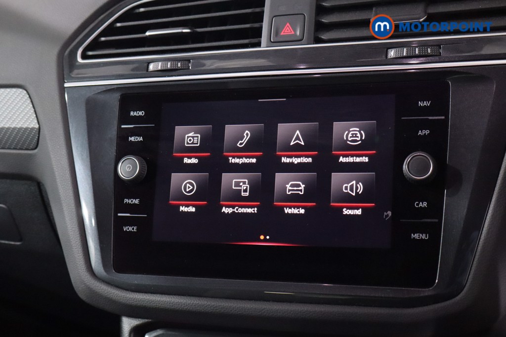 Volkswagen Tiguan R-Line Automatic Petrol SUV - Stock Number (1641687) - 2nd supplementary image