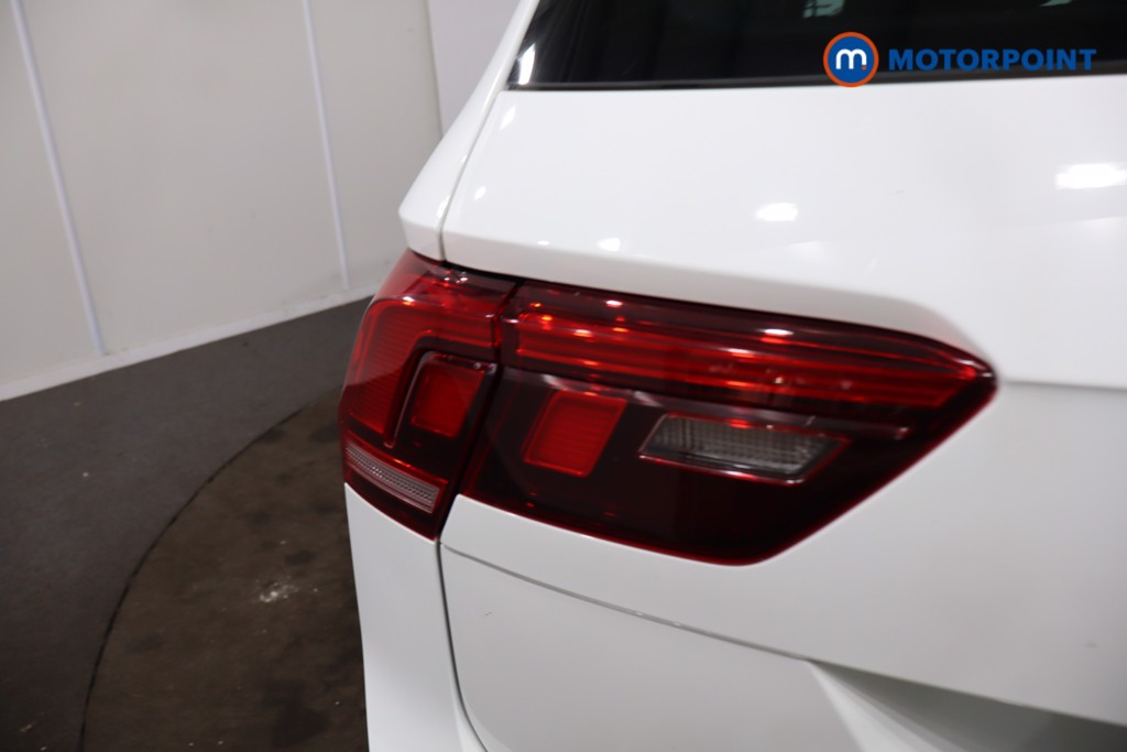 Volkswagen Tiguan R-Line Automatic Petrol SUV - Stock Number (1641687) - 38th supplementary image