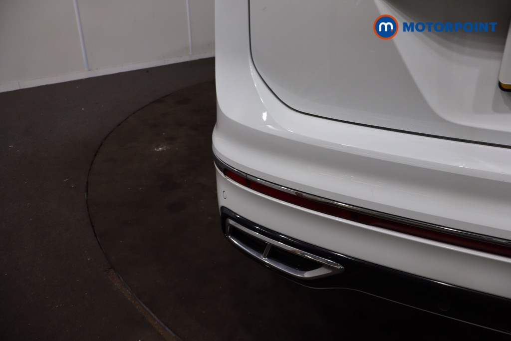 Volkswagen Tiguan R-Line Automatic Petrol SUV - Stock Number (1641687) - 39th supplementary image