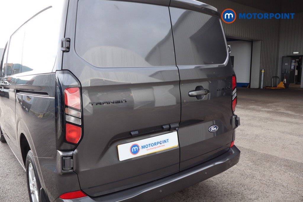 Ford Transit Custom Limited Manual Diesel Panel Van - Stock Number (1641724) - 30th supplementary image