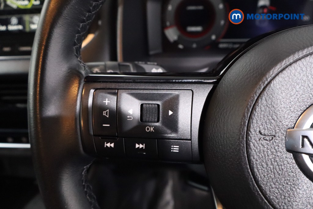 Nissan Qashqai N-Connecta Manual Petrol SUV - Stock Number (1641765) - 7th supplementary image