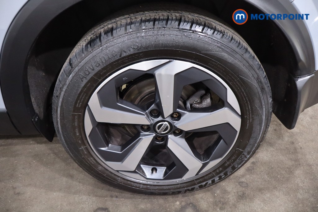 Nissan Qashqai N-Connecta Manual Petrol SUV - Stock Number (1641765) - 12th supplementary image