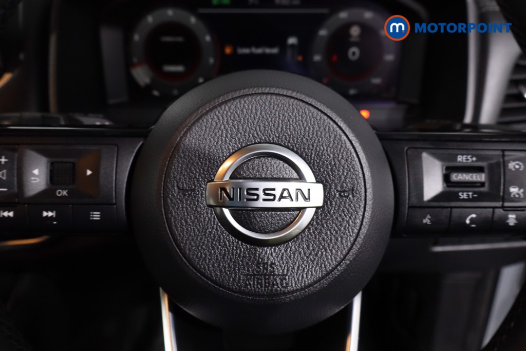 Nissan Qashqai N-Connecta Manual Petrol SUV - Stock Number (1641765) - 13th supplementary image