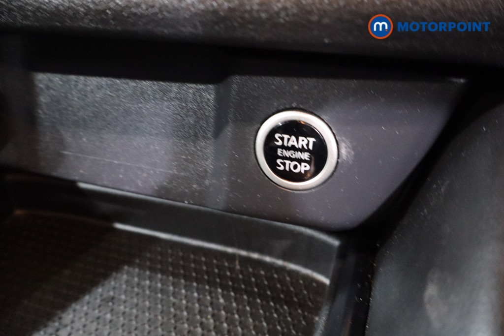 Nissan Qashqai N-Connecta Manual Petrol SUV - Stock Number (1641765) - 21st supplementary image