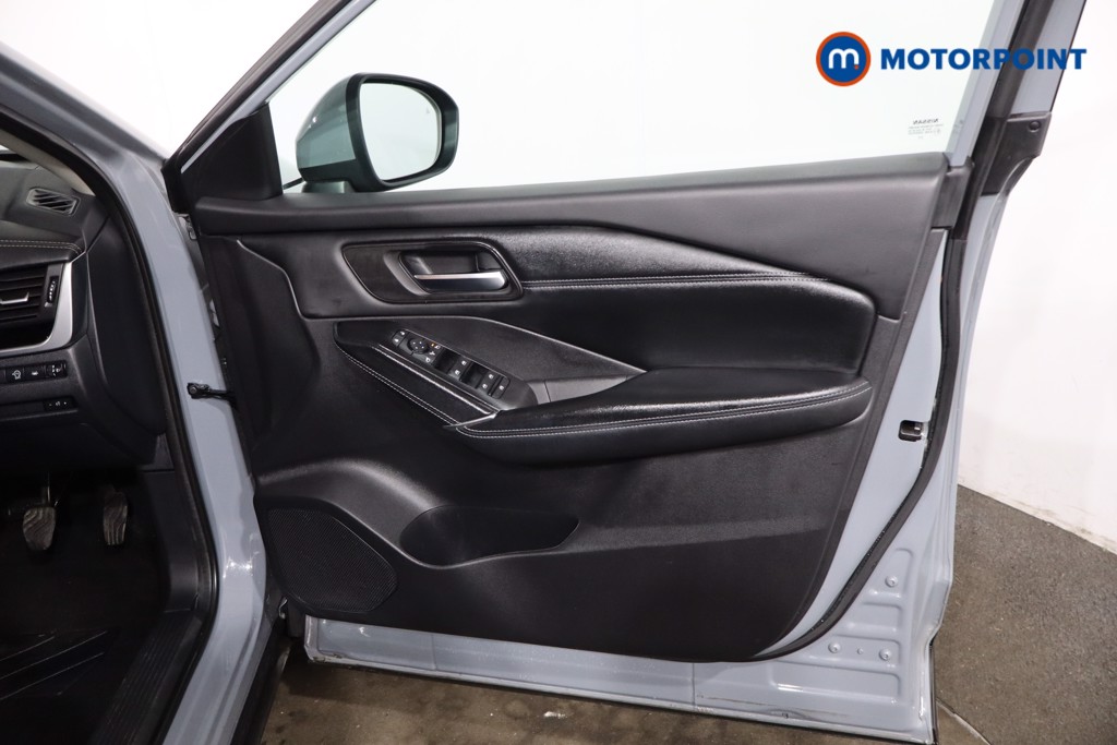Nissan Qashqai N-Connecta Manual Petrol SUV - Stock Number (1641765) - 23rd supplementary image