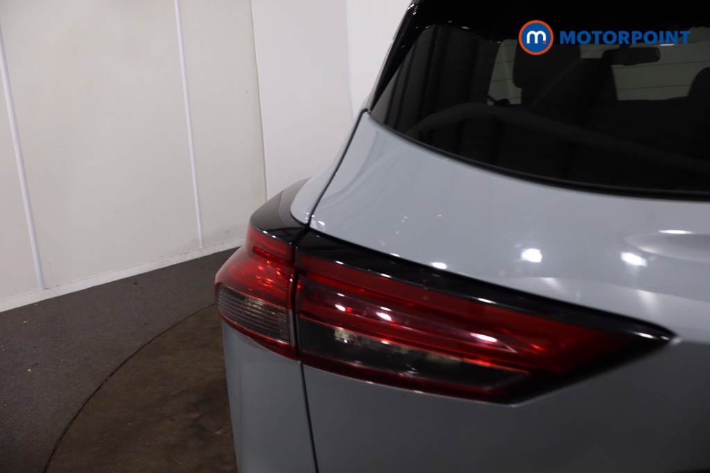 Nissan Qashqai N-Connecta Manual Petrol SUV - Stock Number (1641765) - 35th supplementary image