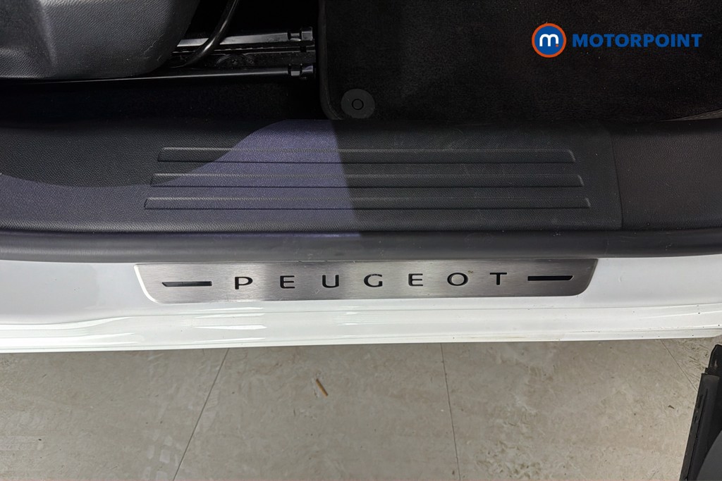 Peugeot 2008 GT Automatic Petrol SUV - Stock Number (1641894) - 27th supplementary image