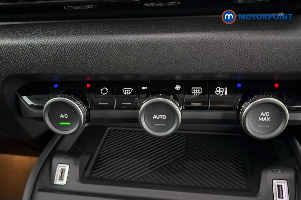 Citroen C4 Shine Manual Petrol Hatchback - Stock Number (1642077) - 12th supplementary image