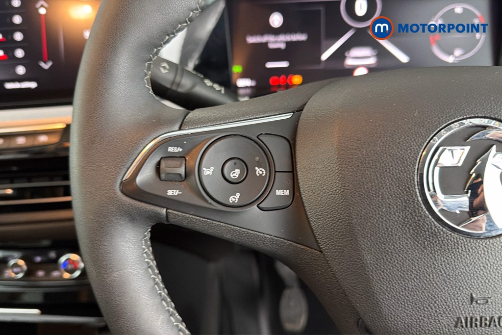 Vauxhall Grandland Ultimate Manual Petrol SUV - Stock Number (1642562) - 3rd supplementary image
