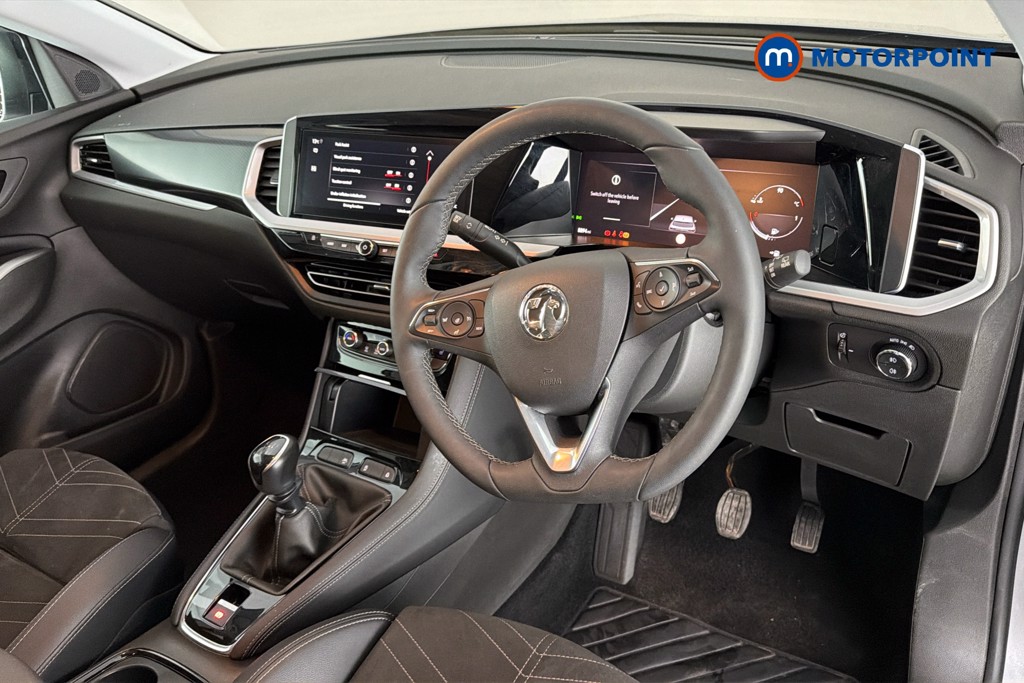 Vauxhall Grandland Ultimate Manual Petrol SUV - Stock Number (1642562) - 1st supplementary image