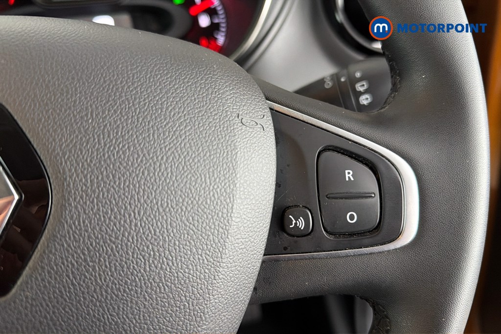 Renault Captur Iconic Manual Petrol SUV - Stock Number (1642794) - 4th supplementary image