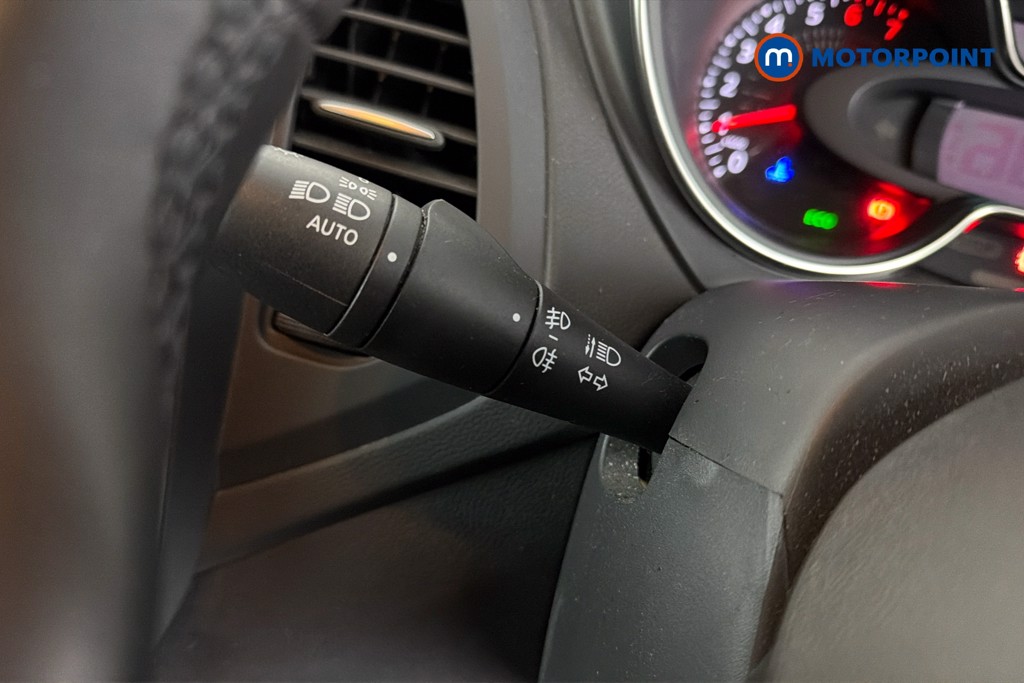 Renault Captur Iconic Manual Petrol SUV - Stock Number (1642794) - 6th supplementary image