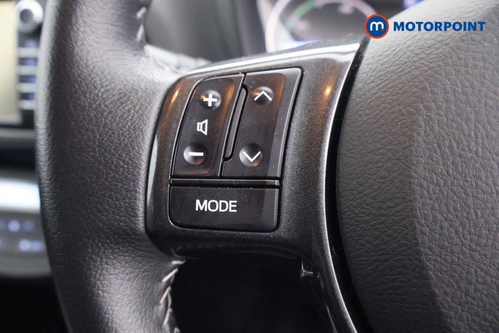 Toyota Yaris Y20 Automatic Petrol-Electric Hybrid Hatchback - Stock Number (1642837) - 3rd supplementary image