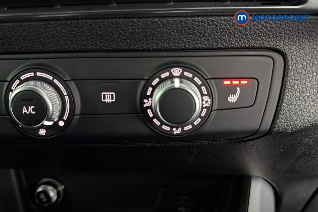 Audi Q2 Black Edition Manual Petrol SUV - Stock Number (1643040) - 14th supplementary image