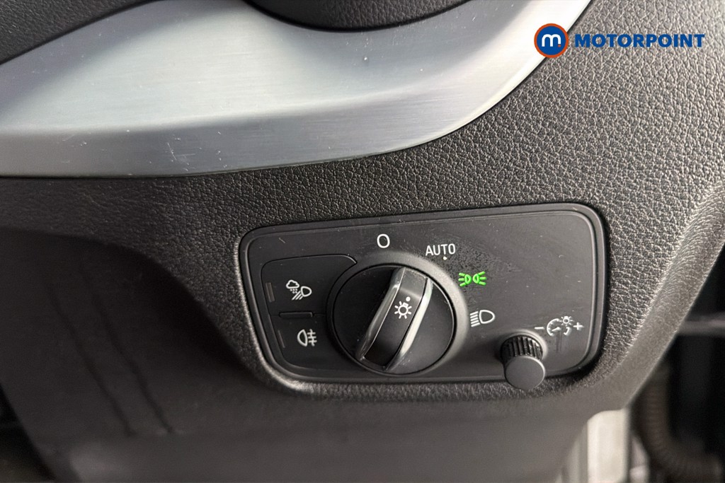 Audi Q2 Black Edition Manual Petrol SUV - Stock Number (1643040) - 18th supplementary image