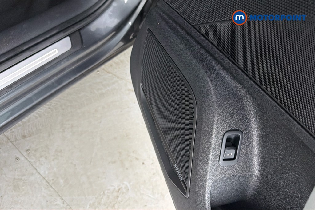 Audi Q2 Black Edition Manual Petrol SUV - Stock Number (1643040) - 21st supplementary image